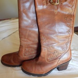 Ariat Boots 9 Super cute!